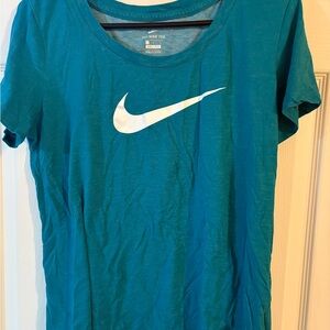 Nike Women's Blue Short Sleeve Tee